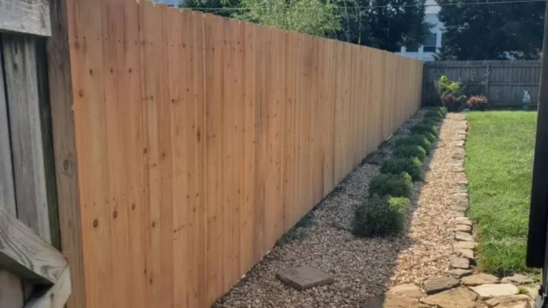 Commonwealth Fence & Gates Replacement Fence
